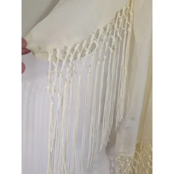 Torrid Embroidered Floral Kimono 3X Cream Boho Coastal Grandmother Fringe Wrap - Picture 9 of 14